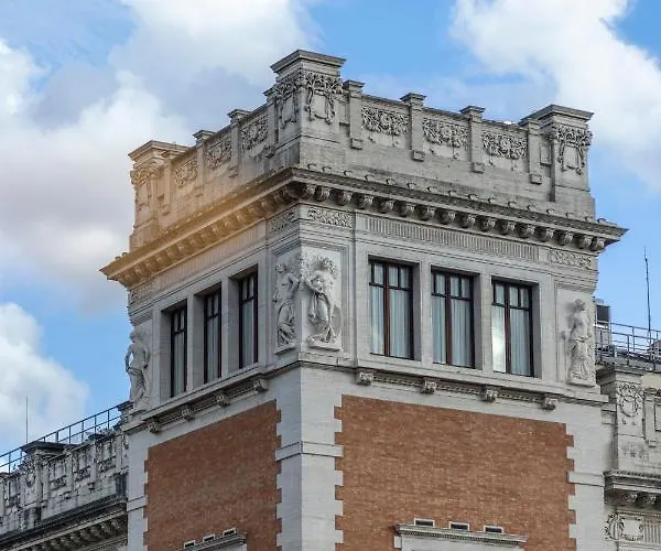 Parlamento Luxury Апартаменты