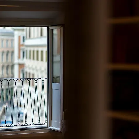 Parlamento Luxury 아파트 로마