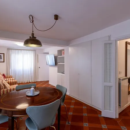 Parlamento Luxury Daire *