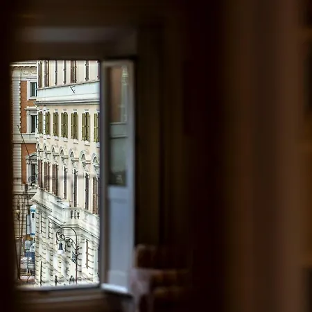 Parlamento Luxury Rome